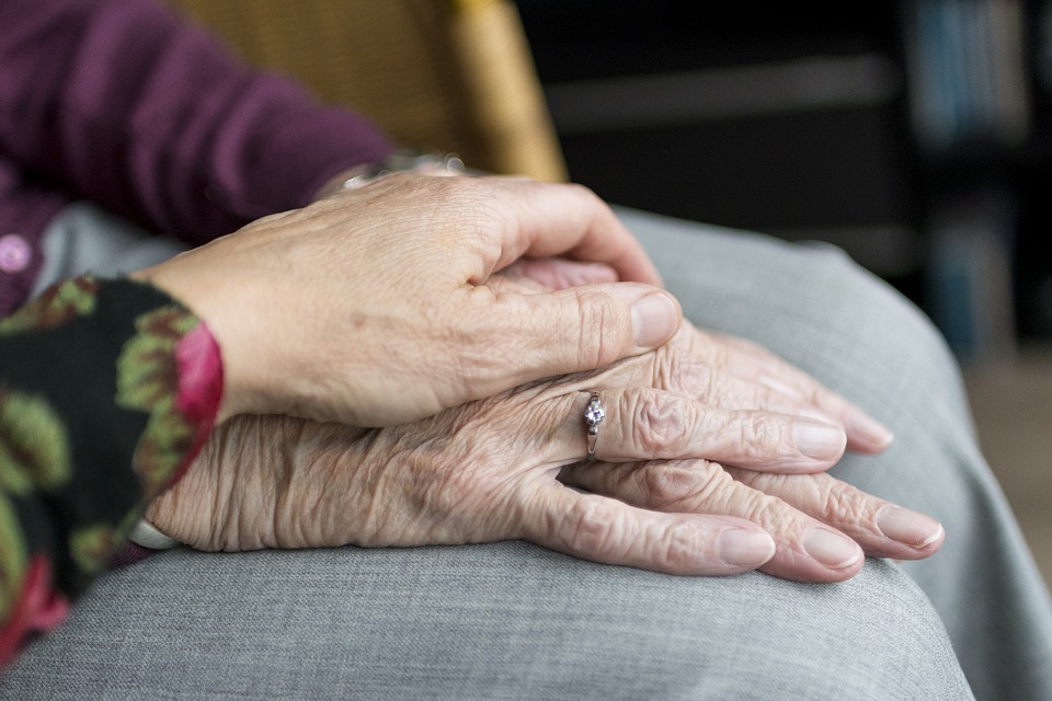 Hands_older_woman_unlawful euthanasia