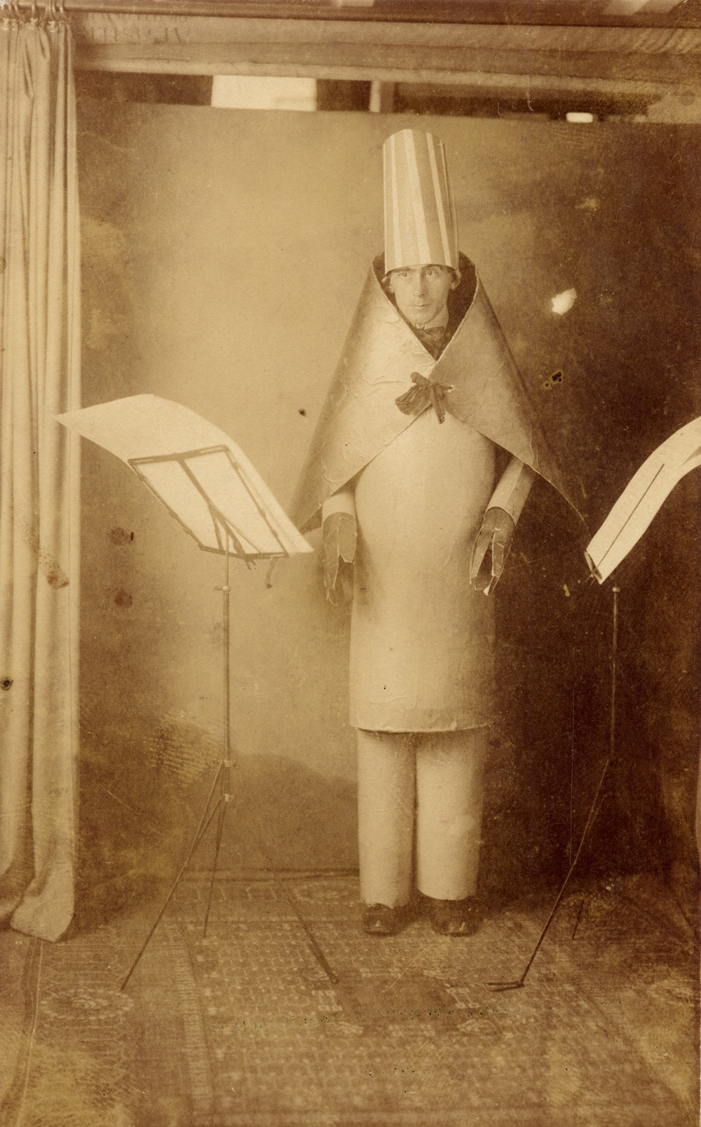 A picture of a Dada performance.