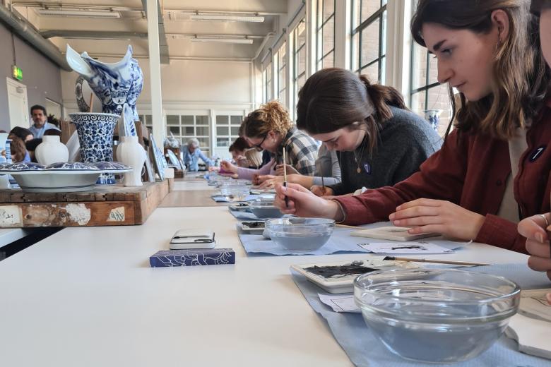 Baylor students at the Royal Delft museum