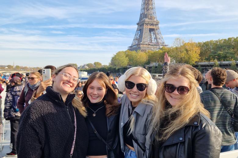 CES semester students during the Paris cultural weekend trip