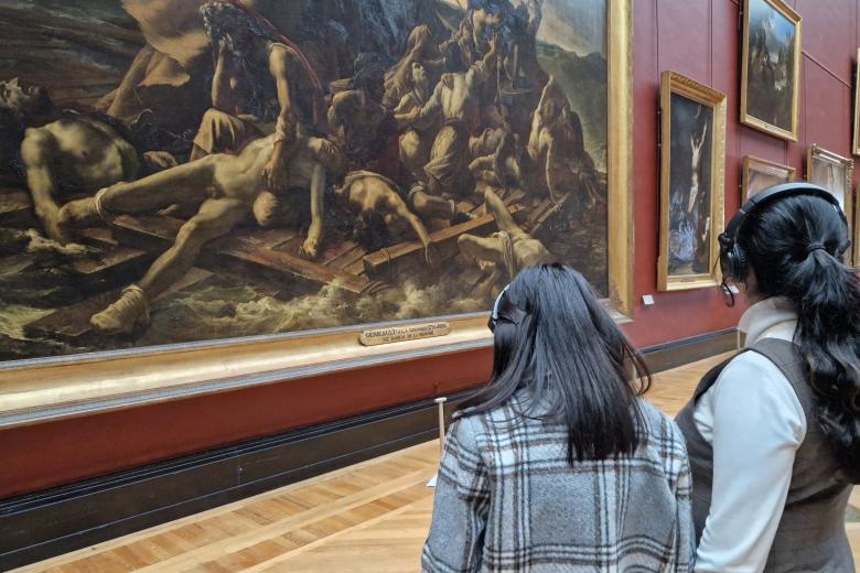 CES semester students at the Louvre during the Paris cultural weekend trip